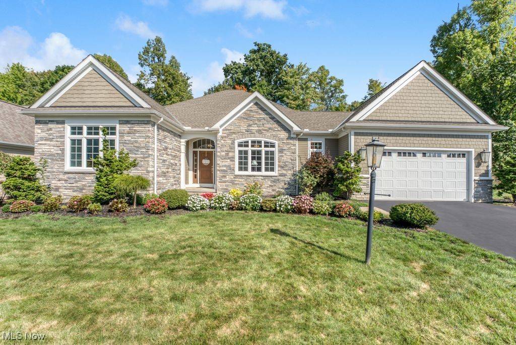 Chagrin Falls, OH 44023,7558 Creekview TRL