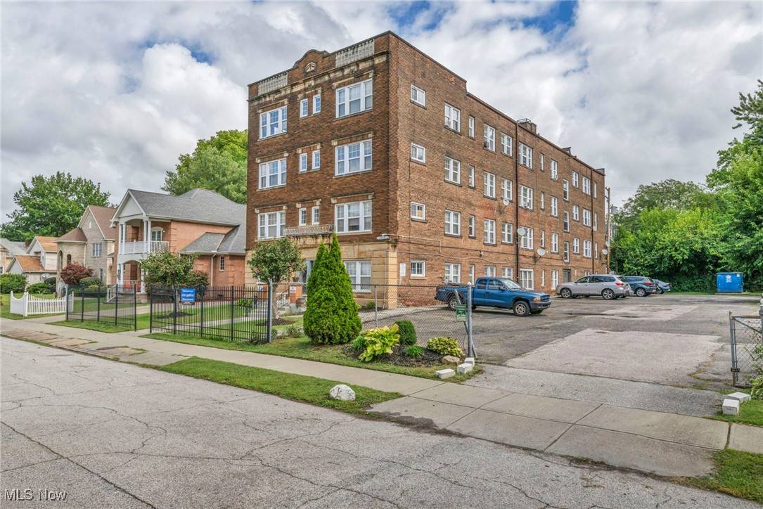 Cleveland, OH 44106,1847 E 87th ST