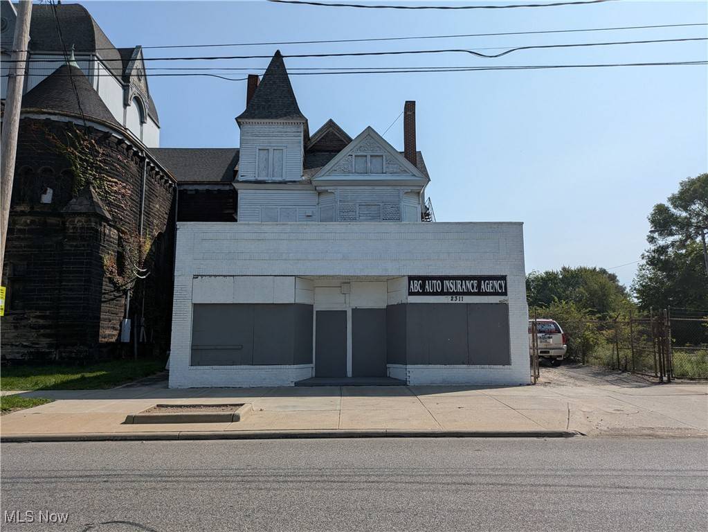 Cleveland, OH 44104,2311 E 55th ST NW