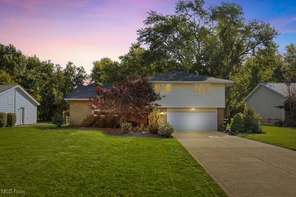 Highland Heights, OH 44143,901 Belwood DR