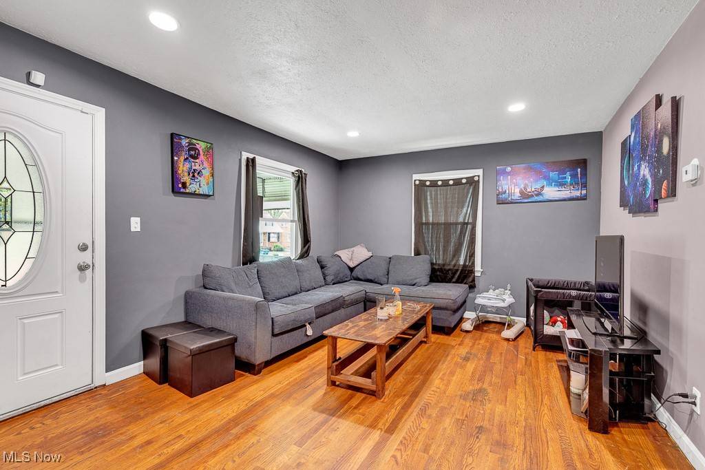 Maple Heights, OH 44137,18215 Mapleboro AVE