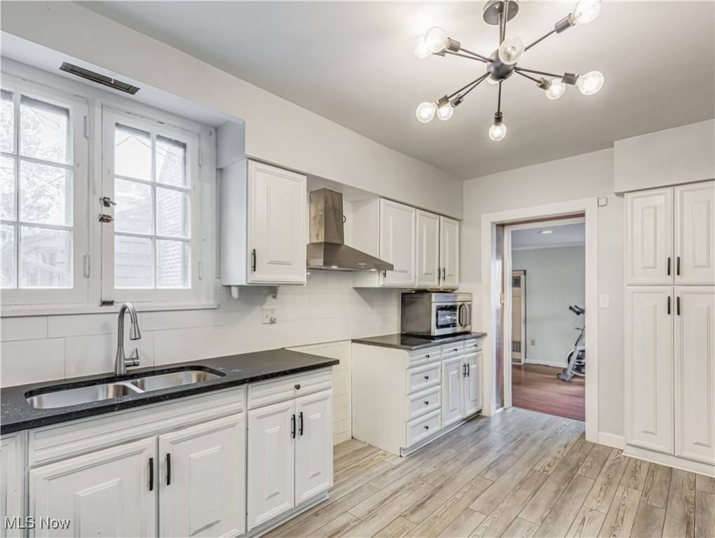 Shaker Heights, OH 44120,14316 Ashwood RD