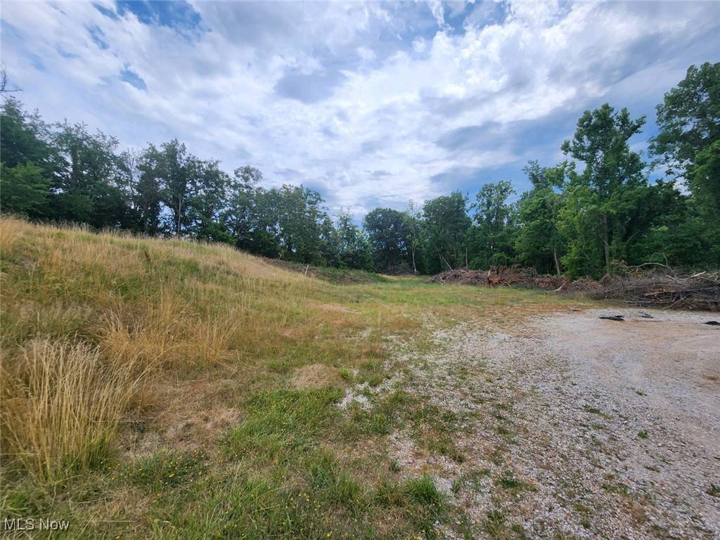 Parkersburg, WV 26104,5854 Emerson AVE