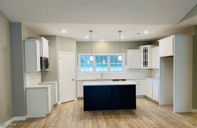 Willoughby, OH 44094,4349 Literary LN