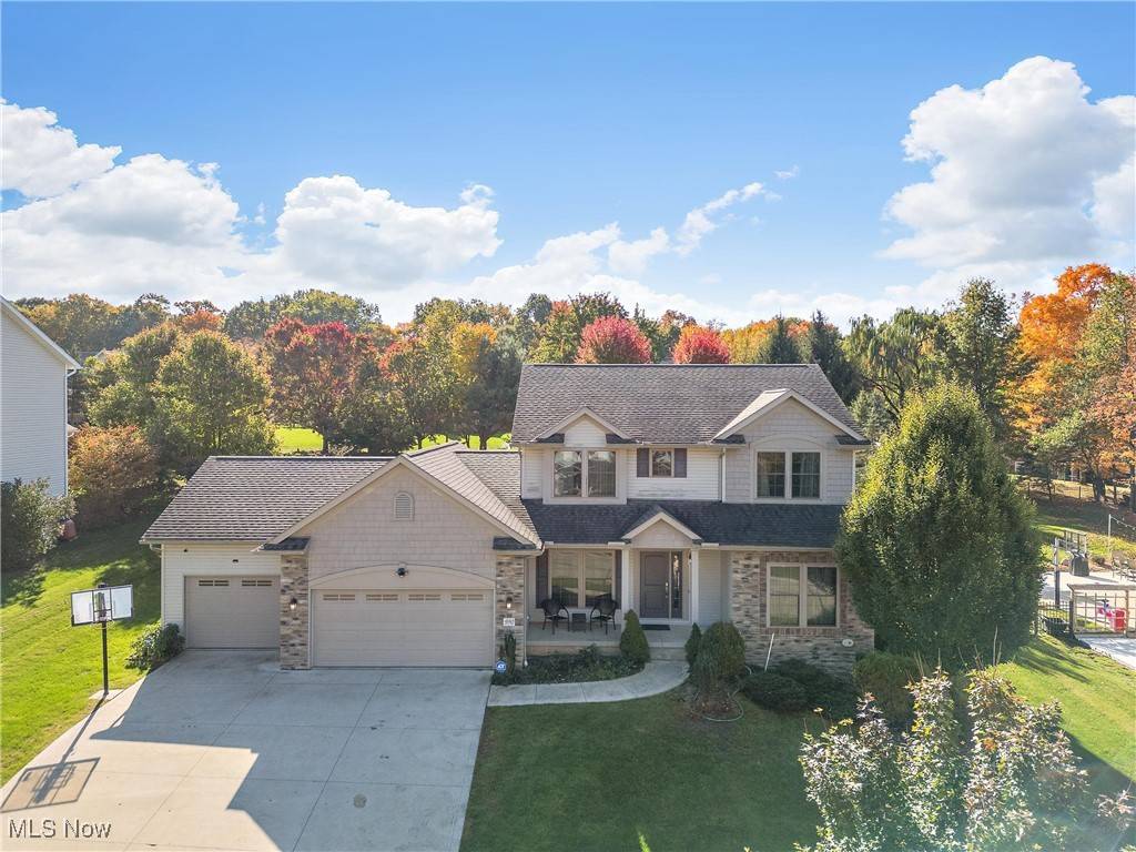 Wooster, OH 44691,990 Wildwood DR