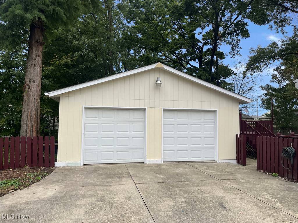 Ravenna, OH 44266,670 Northwood CT