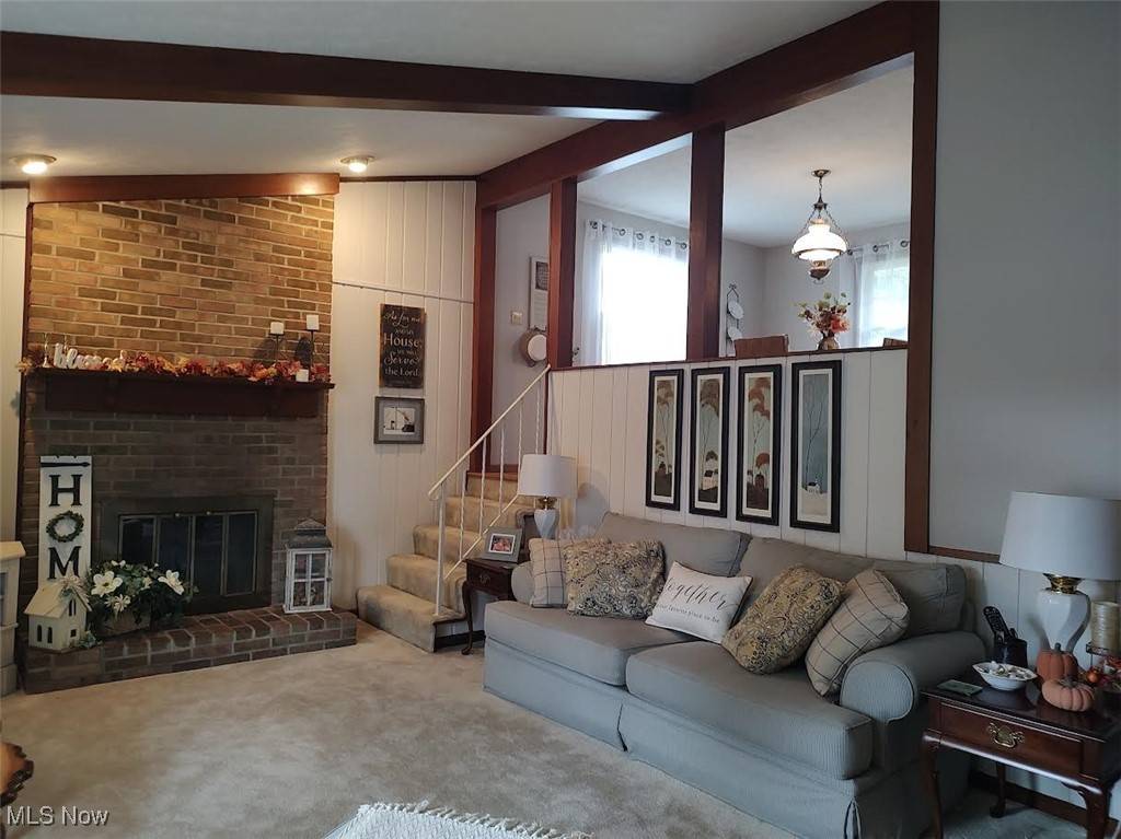 Coshocton, OH 43812,1690 Bow LN