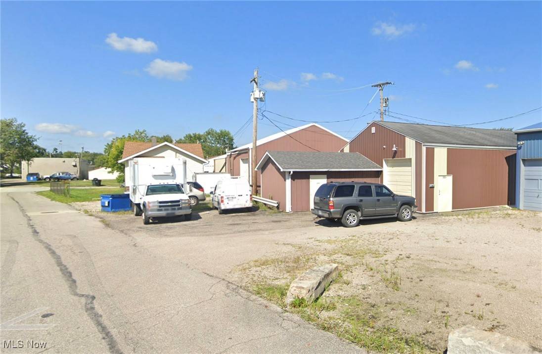 Elyria, OH 44035,165 Kenwood ST #1/2