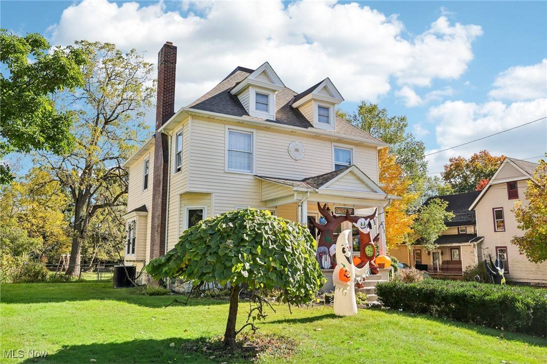 Chardon, OH 44024,211 South ST