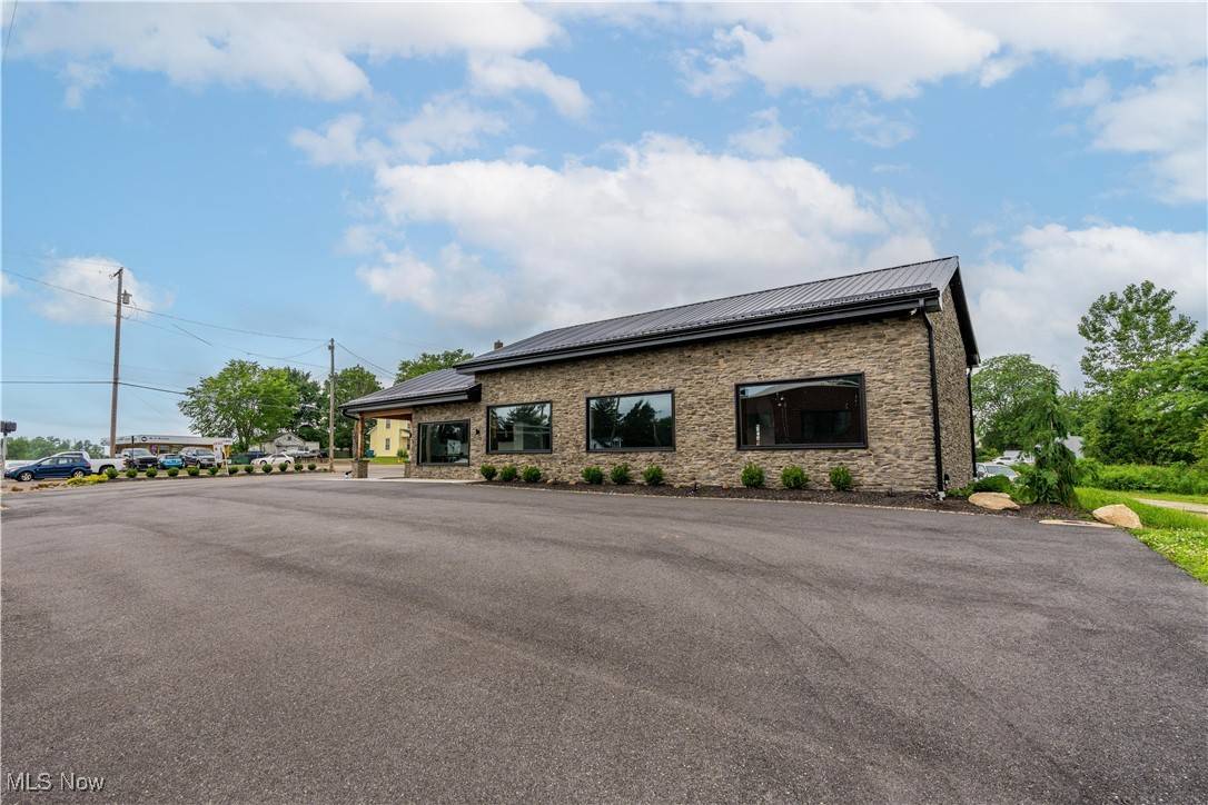 North Canton, OH 44720,2229 Greensburg RD
