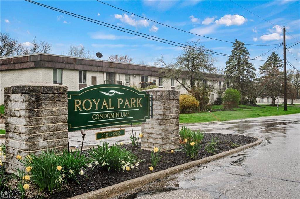North Royalton, OH 44133,8455 N Akins RD #201