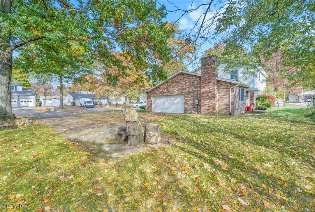 Tallmadge, OH 44278,462 Pickwick LN