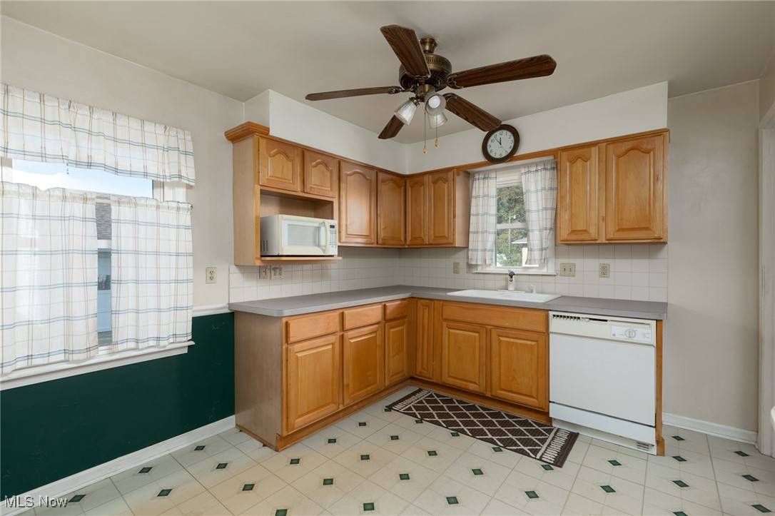 Euclid, OH 44119,900 E 207th ST