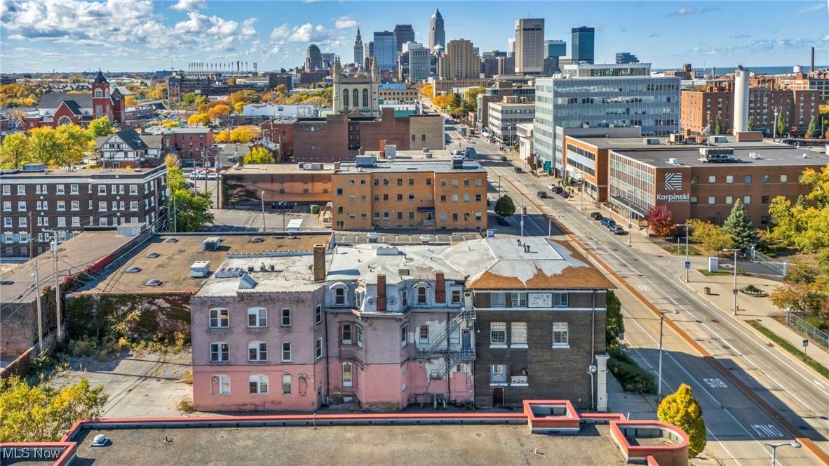 Cleveland, OH 44115,3226 Euclid AVE