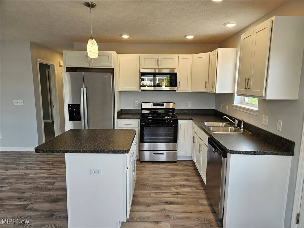 Elyria, OH 44035,363 Warden AVE