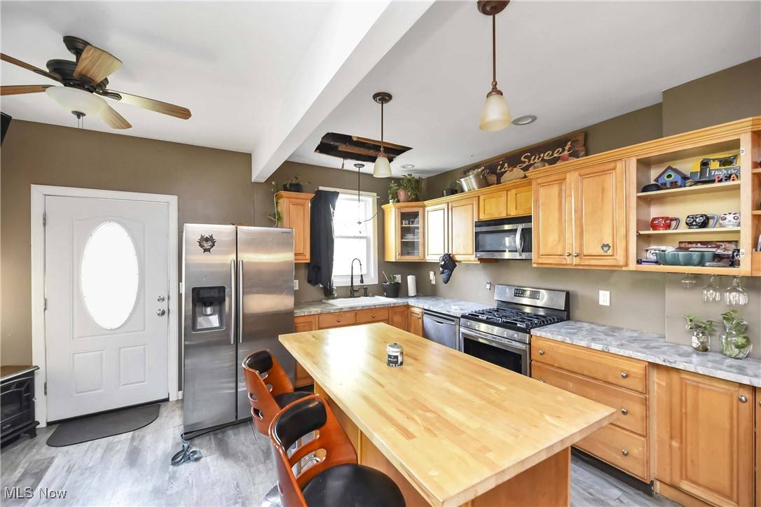 Cleveland, OH 44109,3609 Archwood AVE
