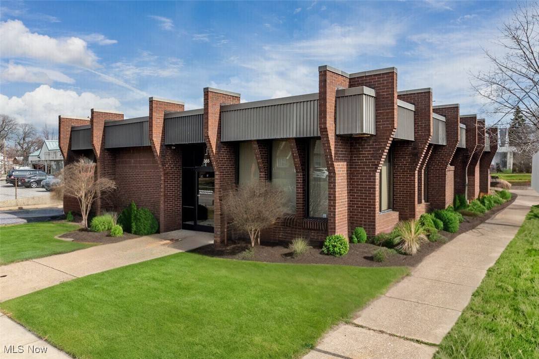 Euclid, OH 44119,365 E 200th ST