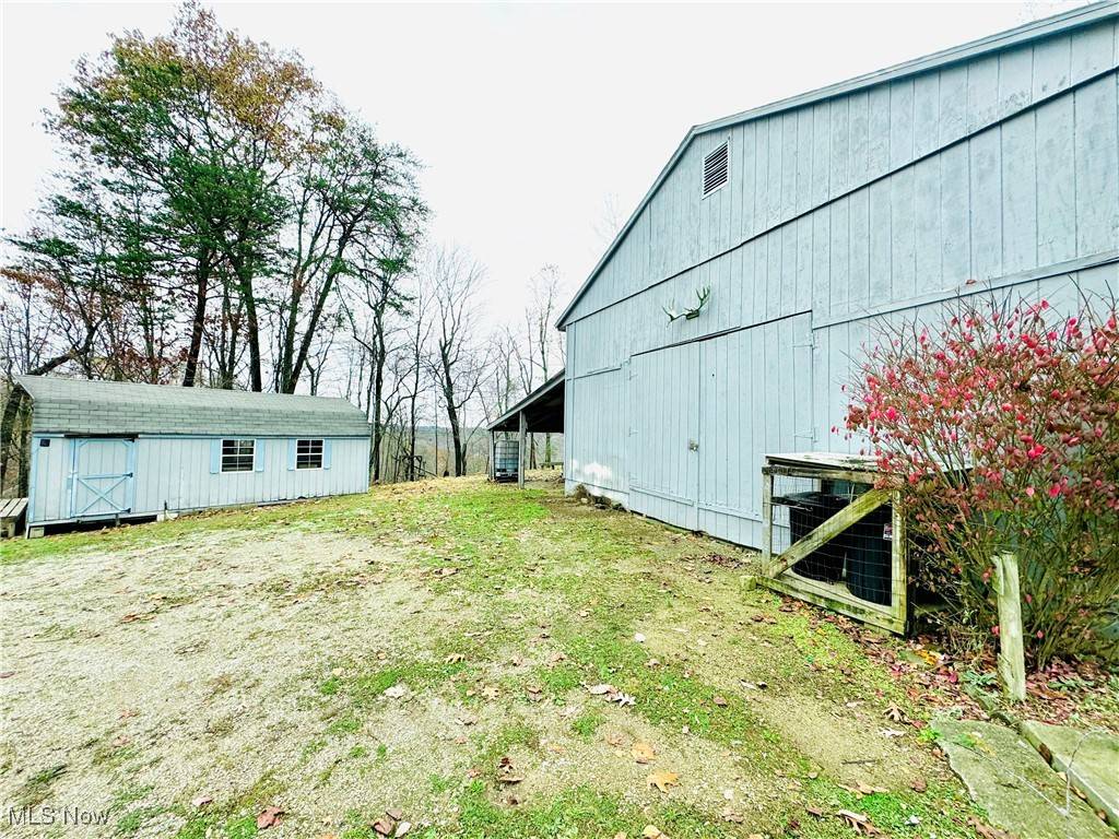Waverly, WV 26184,118 Middle Ridge Lane
