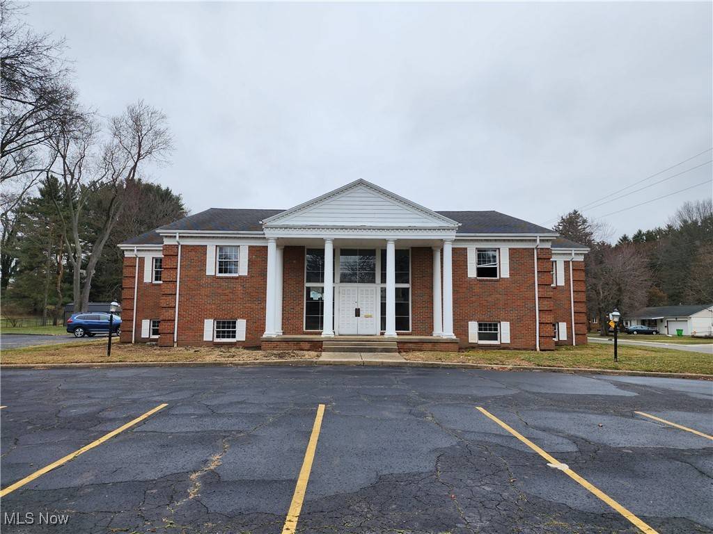 North Canton, OH 44720,1021 Schneider ST SE