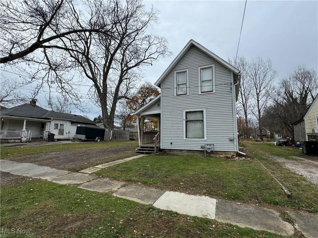 Ashtabula, OH 44004,5724 Madison AVE