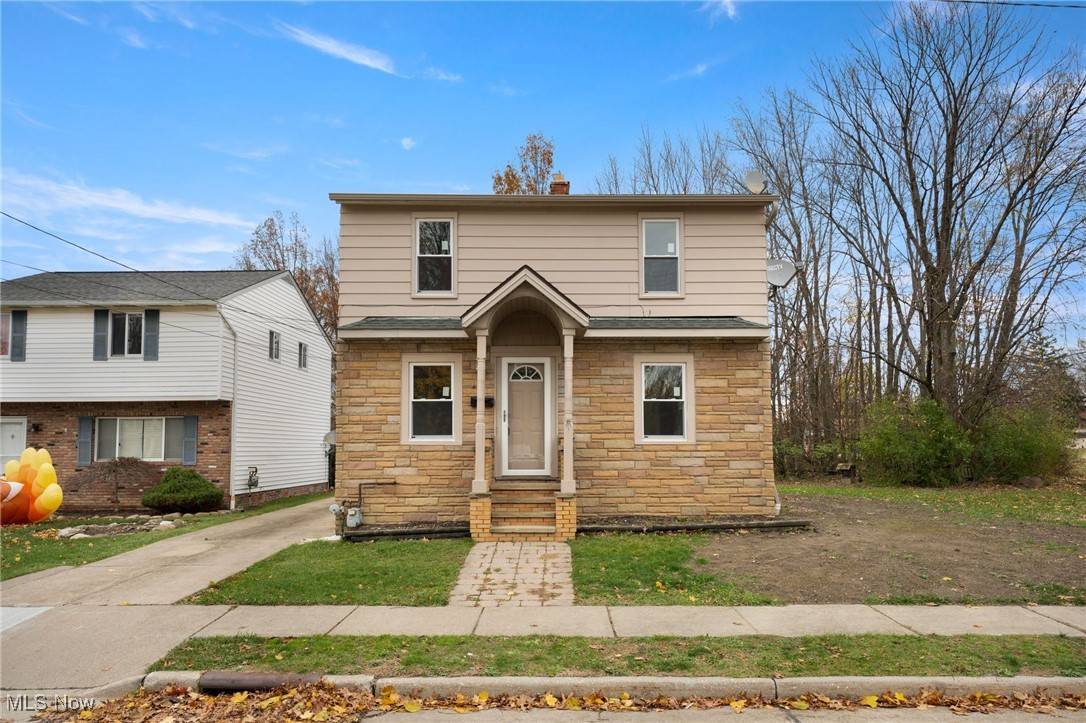 Wickliffe, OH 44092,1925 Robindale ST