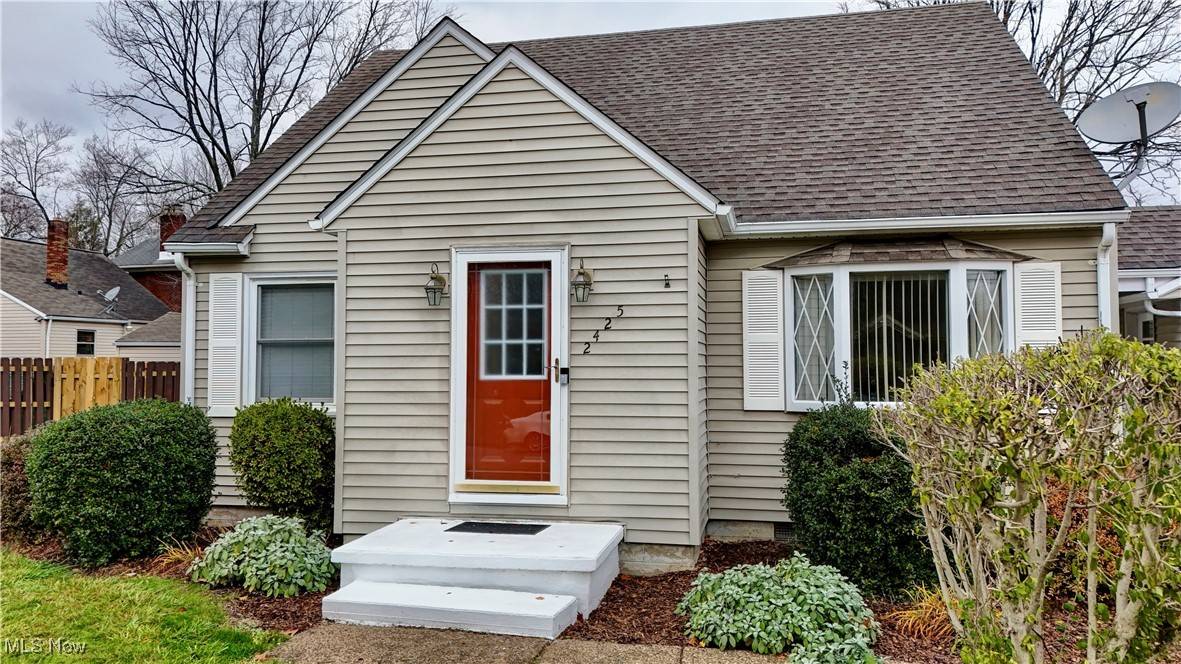 Akron, OH 44312,2425 Benton ST