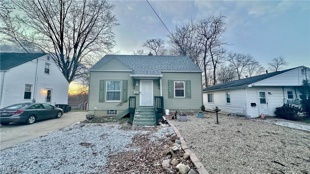 Akron, OH 44305,470 Crystal ST