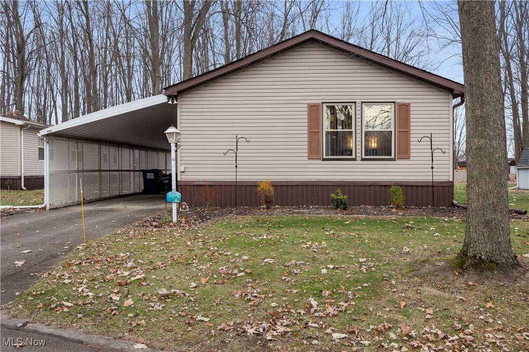 Elyria, OH 44035,209 Twin Lake DR