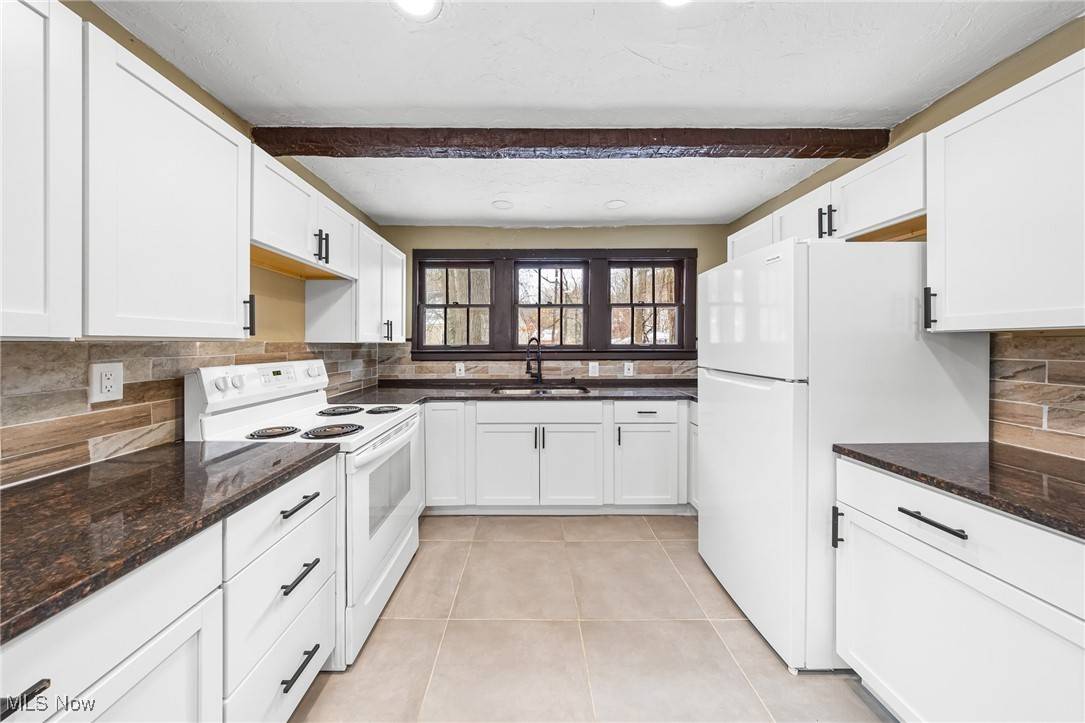 Euclid, OH 44117,19051 Upper Valley DR