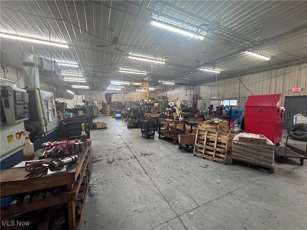 Valley City, OH 44280,5809 Center RD