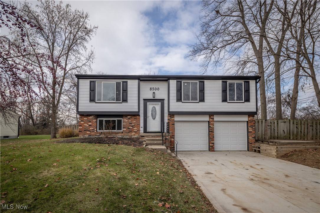 North Royalton, OH 44133,8500 Yorkview DR