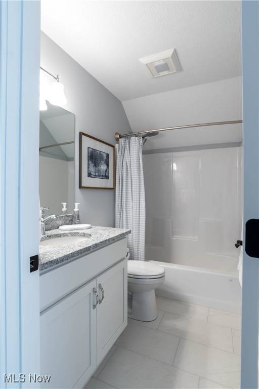 Sheffield Village, OH 44035,5302 Charlotte's WAY #33