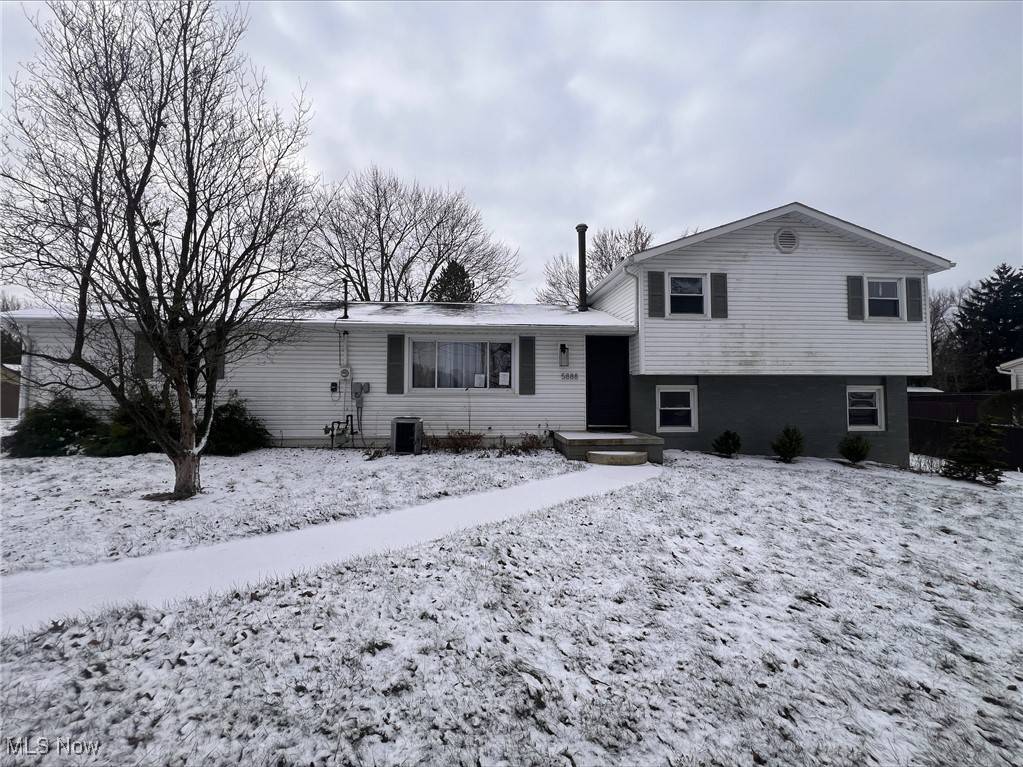 Massillon, OH 44646,5888 Longview ST SW