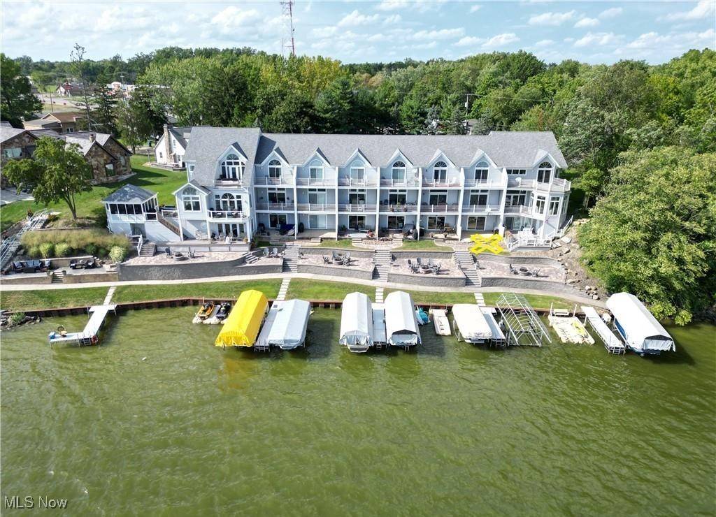 Lake Milton, OH 44429,17617 Mahoning AVE