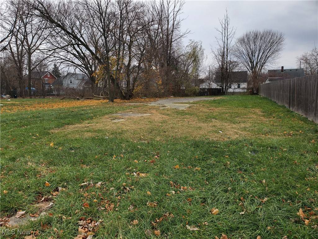 Lorain, OH 44052,901-905 W 14th ST