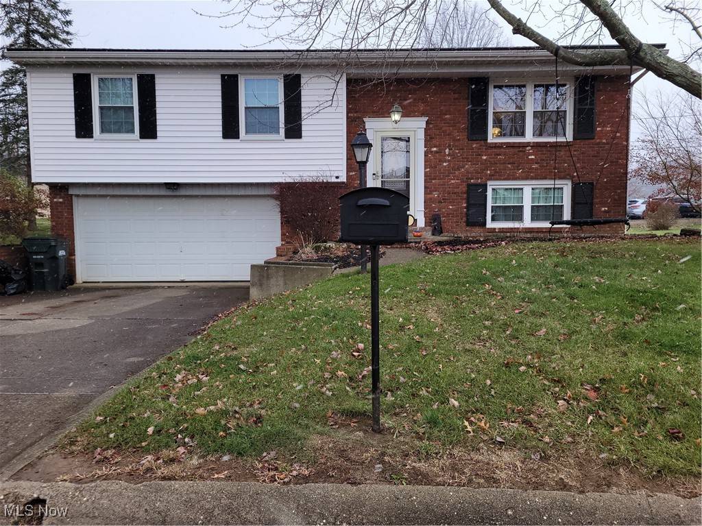 Cambridge, OH 43725,1302 Greenacre DR