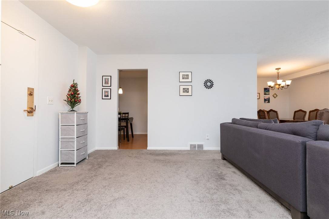 Lyndhurst, OH 44124,2112 Acacia Park DR #312