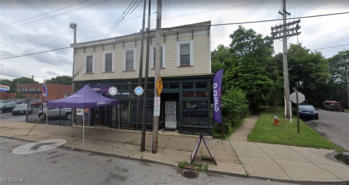 Cleveland, OH 44102,5333 Lorain AVE