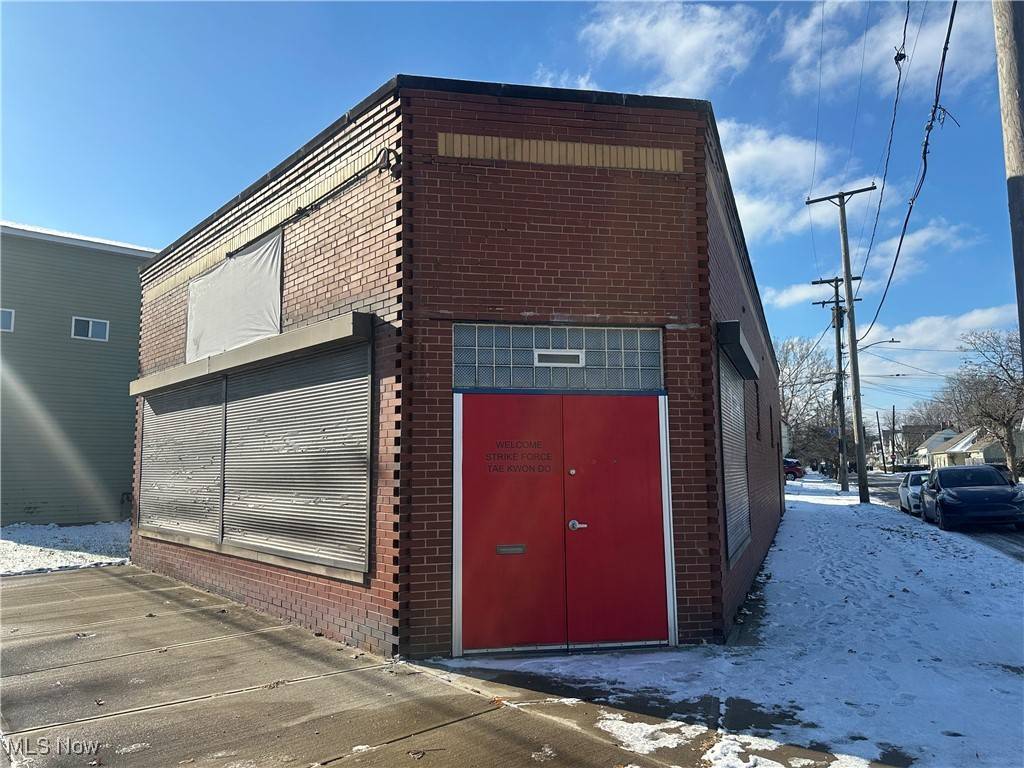Cleveland, OH 44109,3262 Fulton RD