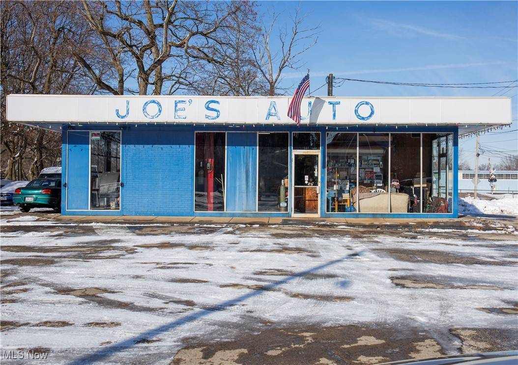 Geneva, OH 44041,201 W Main ST