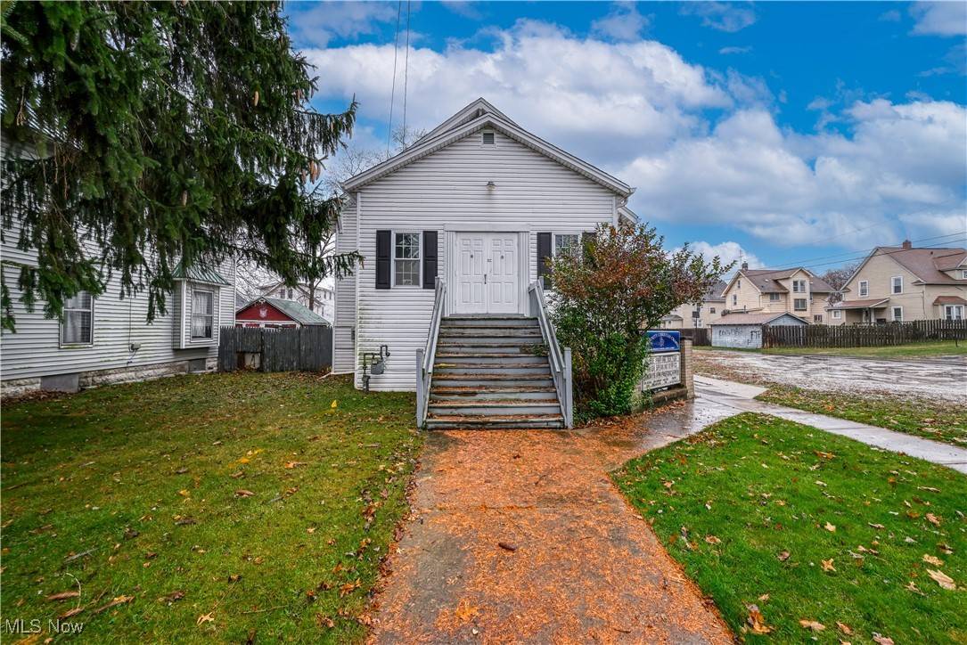 Akron, OH 44314,2306 18th ST SW