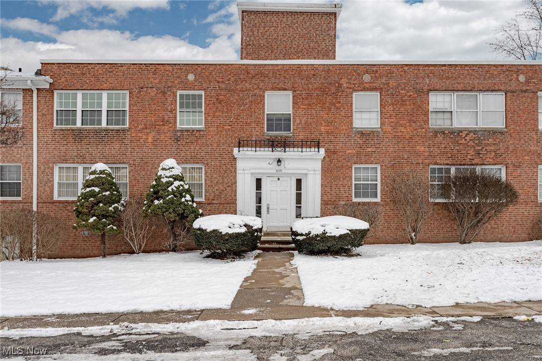 Shaker Heights, OH 44122,3271 Warrensville Center RD #8B