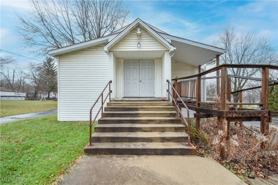 Warren, OH 44484,1187 Deforest RD SE