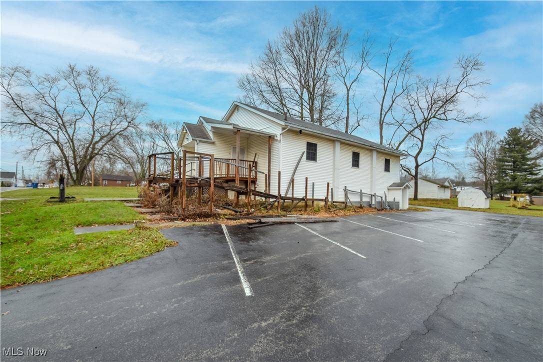 Warren, OH 44484,1187 Deforest RD SE