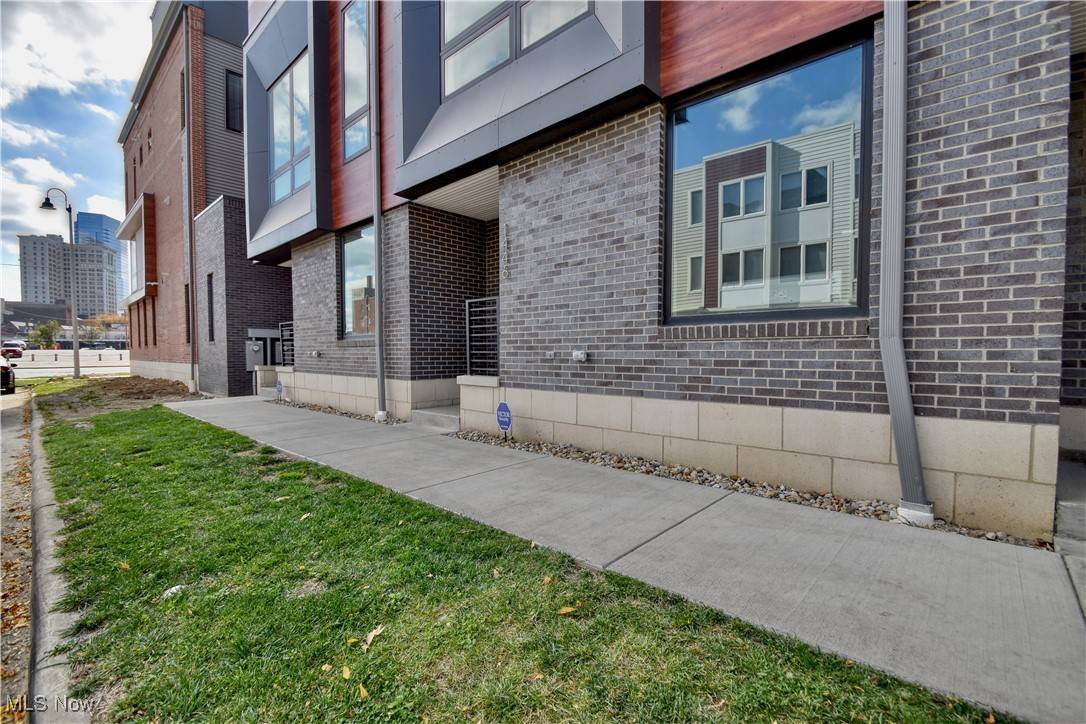 Cleveland, OH 44114,1446 E 15th ST