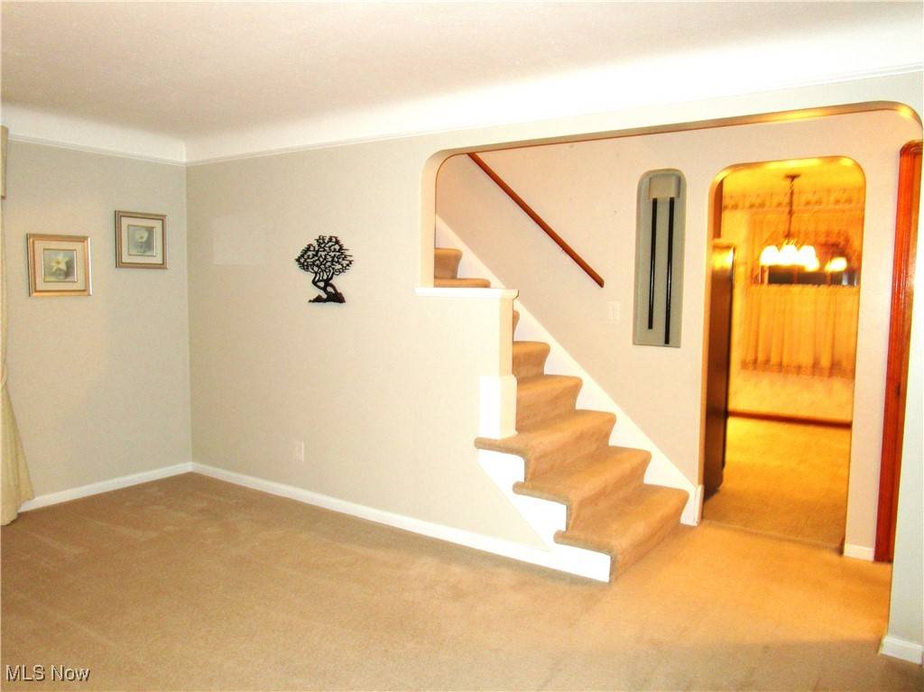 Maple Heights, OH 44137,15613 Maplewood AVE