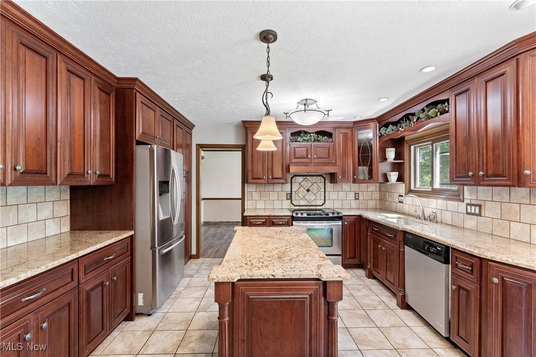 Strongsville, OH 44136,17171 Misty Lake DR