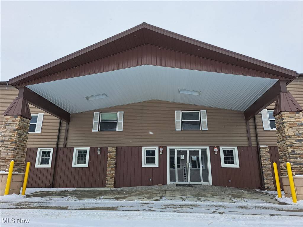 St. Clairsville, OH 43950,47445 National RD