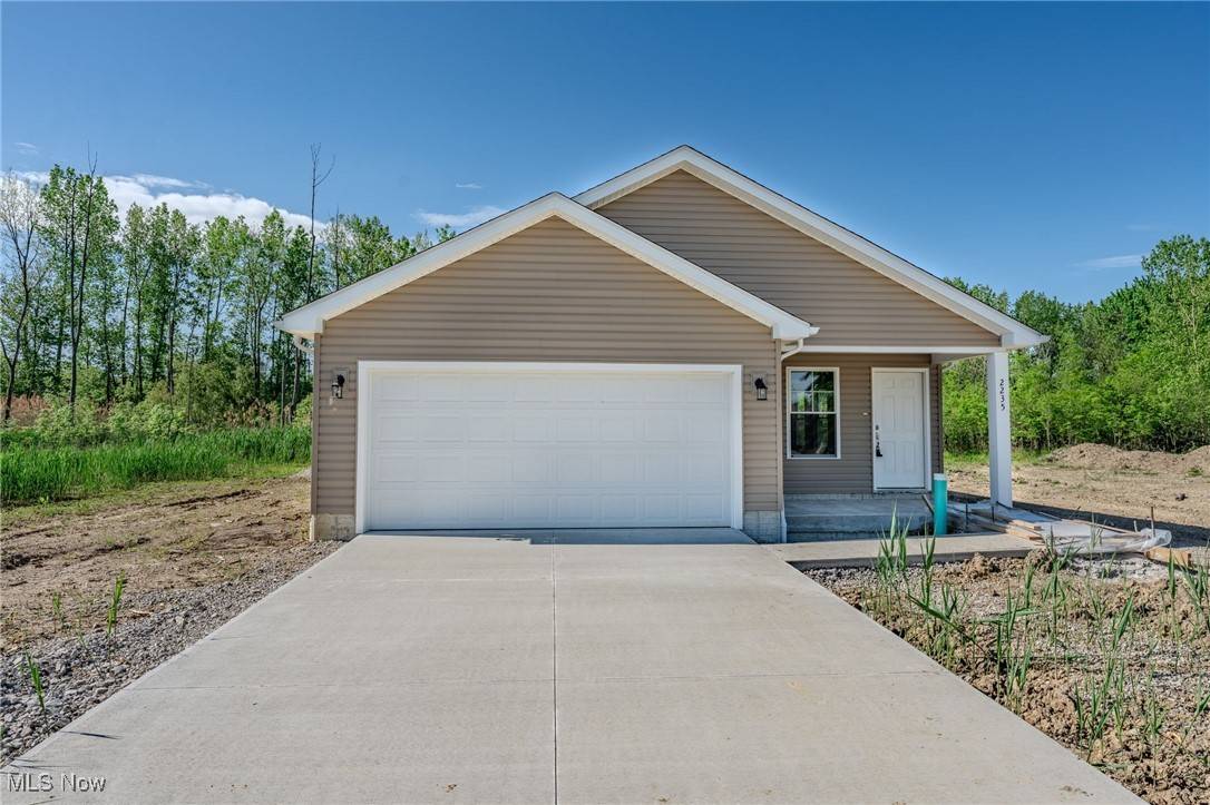 Lorain, OH 44052,2235 Arrowhead ST