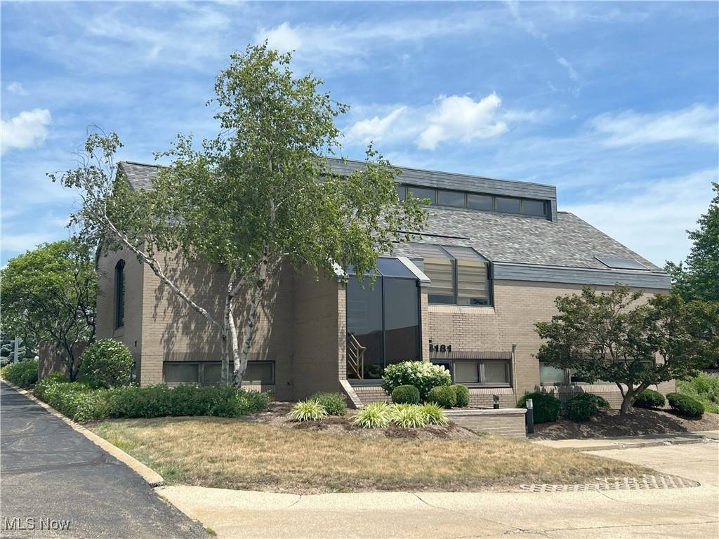 Canton, OH 44718,4181 Holiday AVE NW